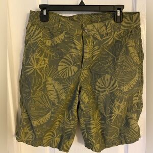 Men’s palm tree Columbia shorts size-30